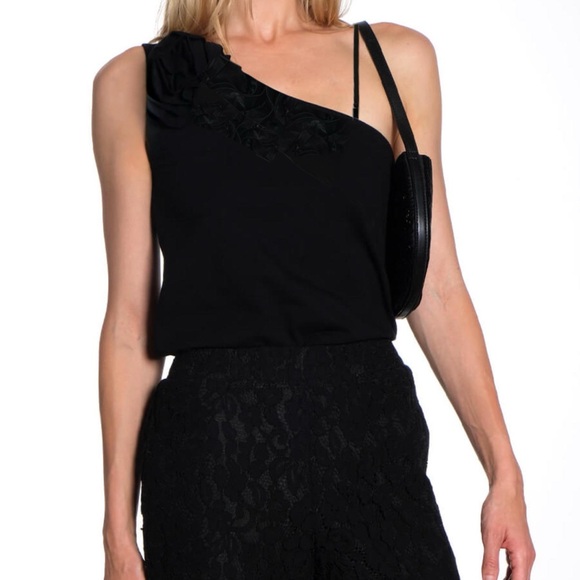 ELLE • Elegant Black One-Shoulder Ruffle Flower Top - Picture 2 of 3